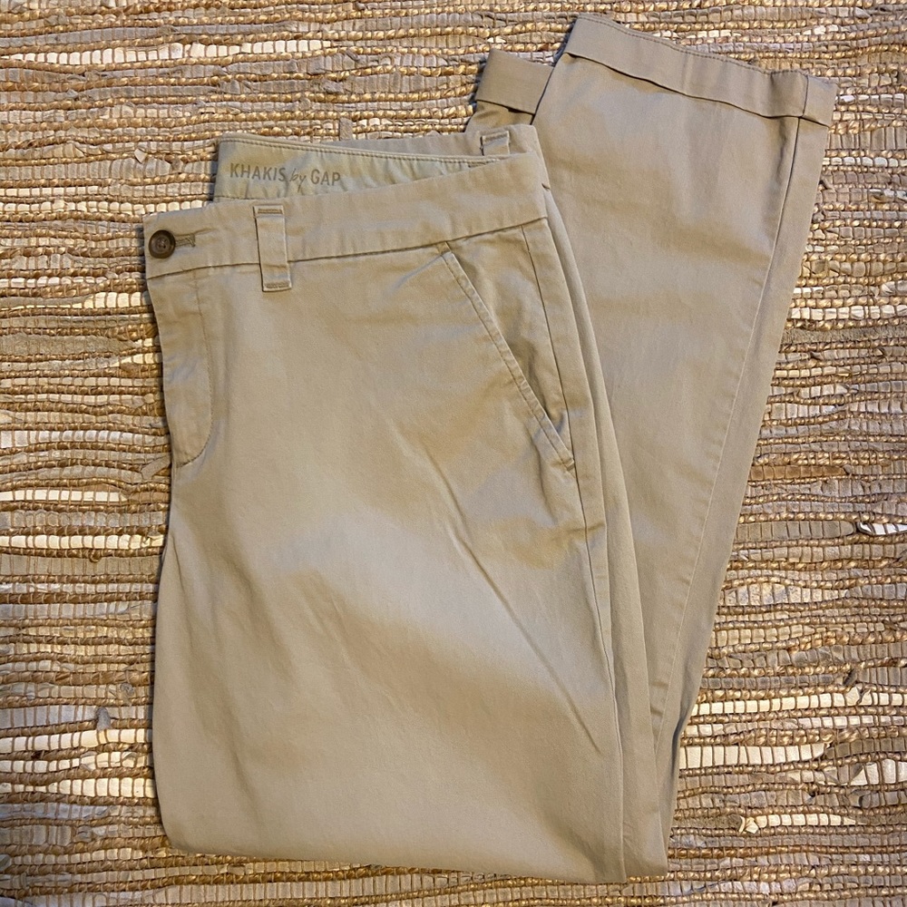 Gap khakis